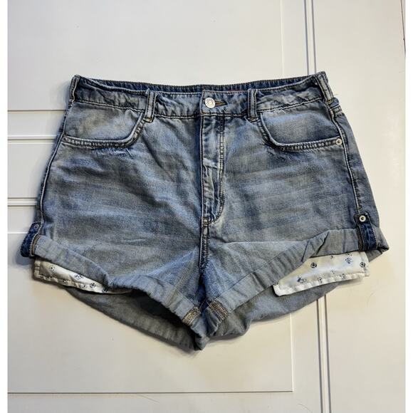 Anthropologie Pants - Anthropologie Pilcro The Relaxed High Rise Denim Jean Shorts Size 29 Summer